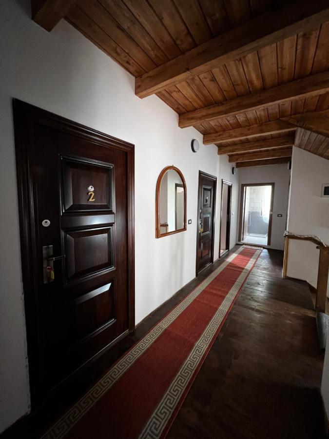 Guest House Aprripe Guri Fierza Bagian luar foto