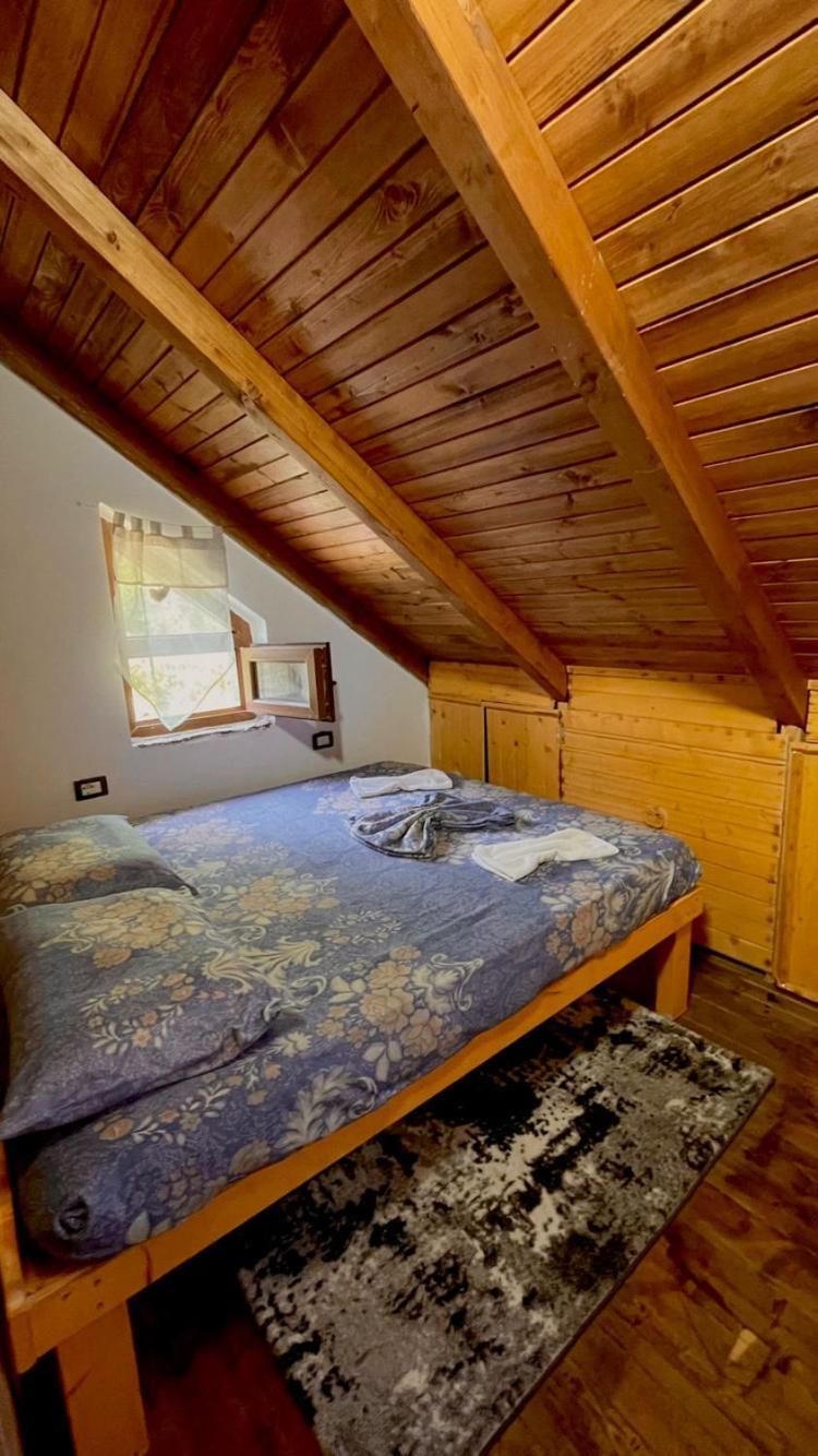 Guest House Aprripe Guri Fierza Bagian luar foto